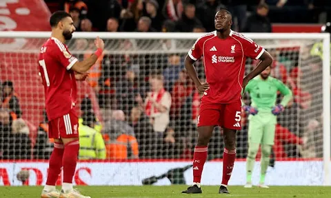 Vòng 25 Ngoại hạng Anh: Liverpool lao đao; Arsenal ổn định