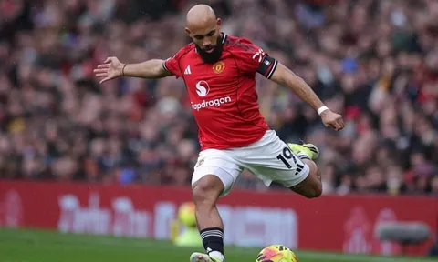Carrick và bài toán thoát khỏi cái bóng của Solskjaer
