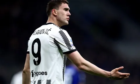 Yêu cầu lương "trên trời", Vlahovic đẩy AC Milan vào thế khó