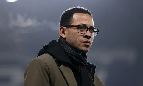Rosenior lý giải chuyện xoay tua đội hình Chelsea