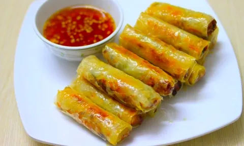 Cách làm chả ram bắp siêu đơn giản cho Tết, vàng ươm, vỏ ngoài giòn rụm, nhìn là muốn ăn