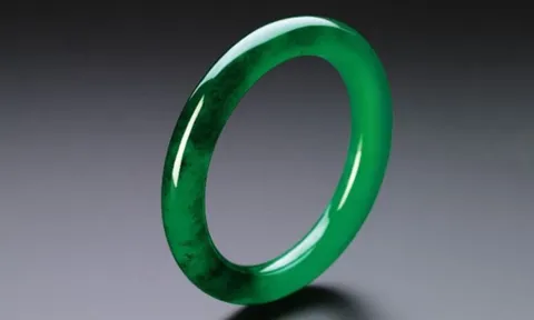 Những vật phẩm phong thủy hợp người mệnh Mộc năm 2026