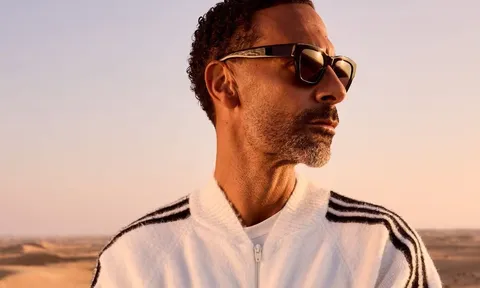 Rio Ferdinand ngồi xe lăn do lạm dụng thuốc