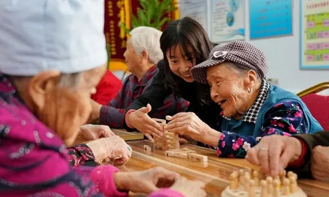 Tuổi già mới thấm: Không phải con cái, đây mới là 2 chỗ dựa vững chắc nhất đời người