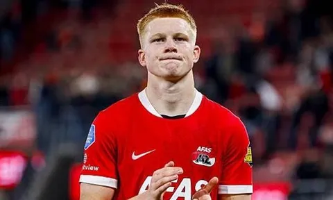 Romano hé lộ mức phí khủng Liverpool cần chi để mua Kees Smit