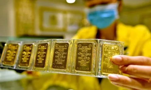 Giá vàng hôm nay 11/2: Vàng trong nước lập đỉnh 181 triệu đồng/lượng, cao nhất từ trước đến nay?