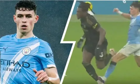 Fan lôi Xhaka ra mỉa mai khi Phil Foden thoát thẻ đỏ khó tin
