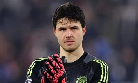 Thoát thua West Ham, Senne Lammens vẫn chỉ trích MU