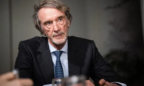 Mâu thuẫn giữa tư duy tỷ phú của Sir Jim Ratcliffe và bản sắc Quỷ đỏ