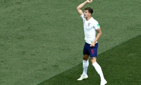 Vincent Kompany lôi kéo John Stones gia nhập Bayern Munich