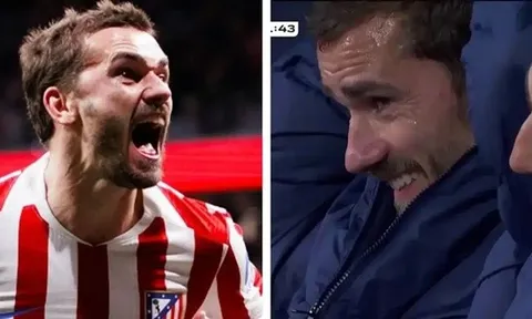 Griezmann hả hê nhìn Barca thảm bại 0-4