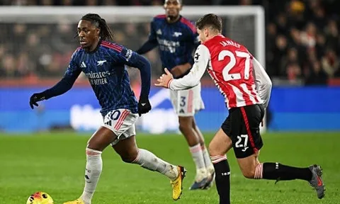 Arteta sai lầm, Arsenal gục ngã trước tử huyệt bóng bổng
