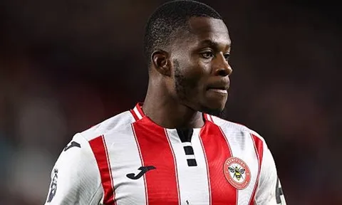 Man City đại chiến MU vì mục tiêu Michael Kayode
