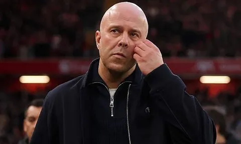Arne Slot mất ngủ vì bài toán nhân sự của Liverpool