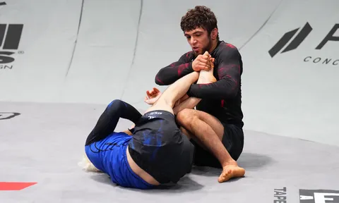 Mikey Musumeci bảo vệ đai, gửi chiến thư đến 'quái vật' UFC Arman Tsarukyan