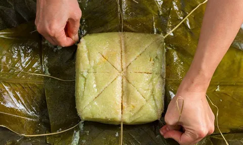 Mẹo cắt bánh chưng nhanh, không làm nát bánh, bung nhân