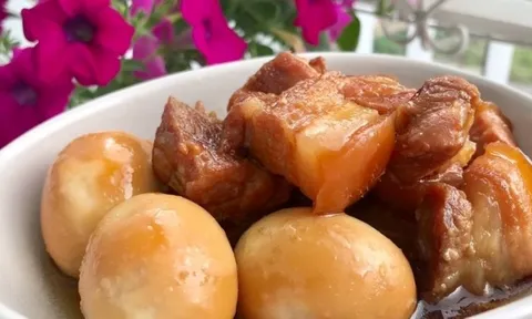 7 thực phẩm ăn trong dịp Tết tăng cân 'chóng mặt'