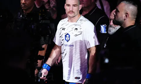 Sean Strickland và cú knock-out 'dở khóc dở cười' với danh hài trên sàn tập