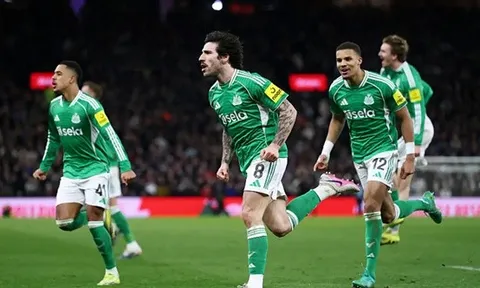 Soi trận Qarabag vs Newcastle: Chuyến đi bão táp đến Baku