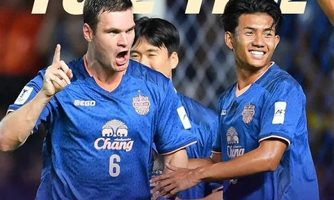 Buriram United thắng Shanghai Shenhua 2-0 trong thế hơn người