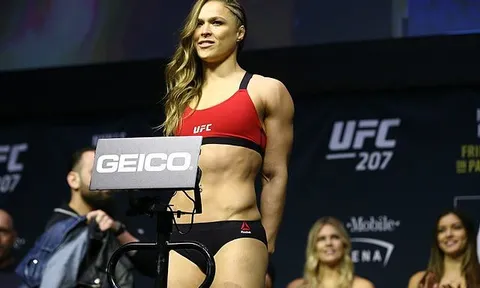 Cú sốc MMA: Hai tượng đài Ronda Rousey và Gina Carano đối đầu trên Netflix