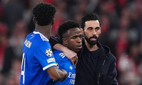 Arbeloa phản pháo cực gắt bảo vệ Vinicius