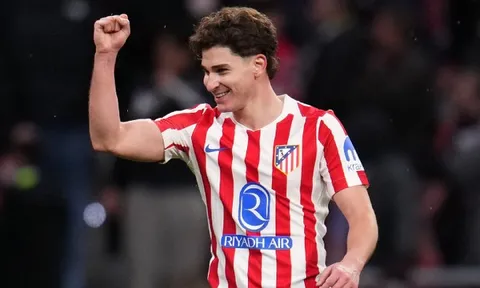 Arsenal và Chelsea vỡ mộng chiêu mộ Alvarez