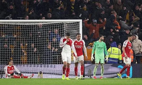 Phản lưới nhà phút 90+4', Arsenal đánh rơi chiến thắng