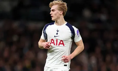 Liverpool nhắm chiêu mộ Lucas Bergvall từ Tottenham