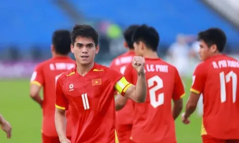Khuất Văn Khang nỗ lực thi đấu để xây nhà báo hiếu bố mẹ