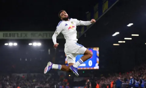 Liverpool hỏi mua Jayden Bogle vì khủng hoảng hậu vệ