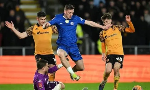 Chelsea cần sát thủ Delap, không phải công nhân chạy nhiều