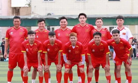 Đình Bắc ghi 4 bàn và ủng hộ 60 triệu ở quê nhà