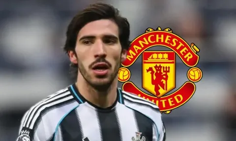 Saha giục MU chiêu mộ bộ đôi 160 triệu bảng từ Newcastle