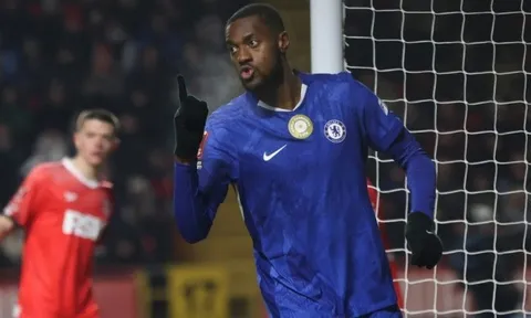 Nghịch lý Tosin Adarabioyo tại Chelsea trước màn chạm trán Burnley