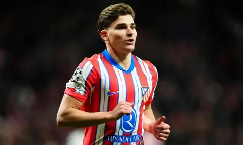 Atletico 'phá két' ngáng đường Arsenal vụ Alvarez