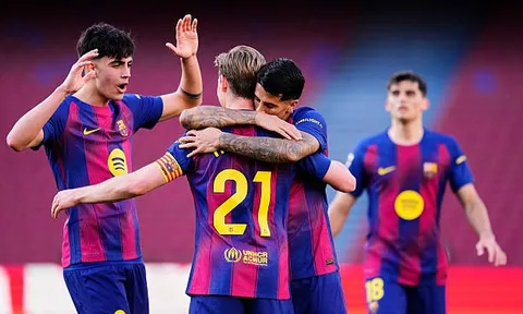 Vùi dập Levante, Barca đoạt lại ngôi đầu La Liga