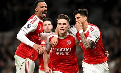 Neville phát cuồng vì "phiên bản Gyokeres tốt nhất" của Arsenal