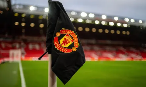 Tiết lộ vụ Man Utd chốt ghế HLV trưởng chỉ sau bữa tối