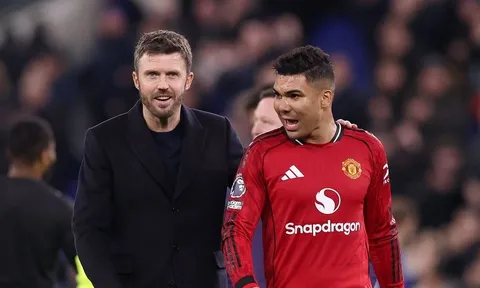 Casemiro vẫn gồng gánh MU trước ngày chia tay