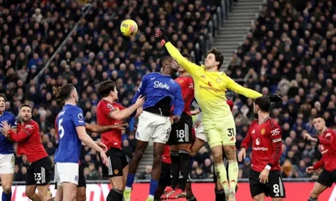 Fan MU tôn vinh Lammens hơn cả người ghi bàn Sesko