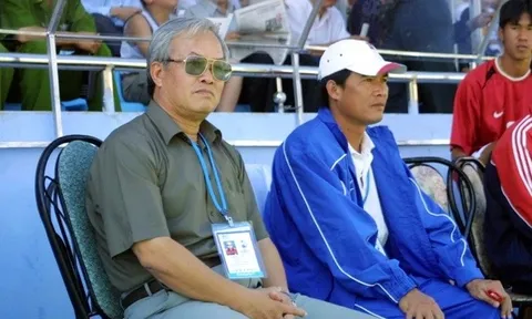 HAGL và Kiatisak nghẹn ngào tiễn biệt GĐKT Nguyễn Văn Vinh