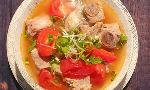 Cách nấu canh dưa chua sườn non