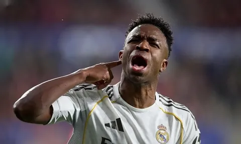 CĐV Benfica la ó dữ dội Vinicius Junior tại Bernabeu