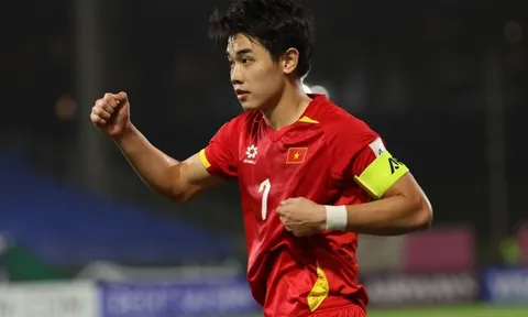 CHÍNH THỨC: Đình Bắc bị cấm thi đấu trận gặp Malaysia vì án phạt AFC