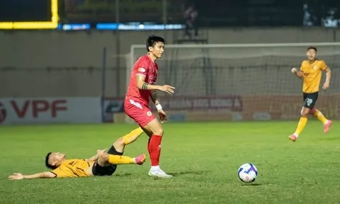 Báo Indonesia thán phục siêu phẩm của Văn Hậu