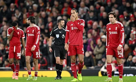 Galatasaray chỉ là khởi đầu cho bão táp chờ đợi Liverpool