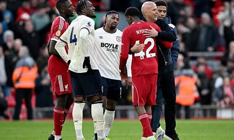 Thắng West Ham 5-2, Liverpool vẫn bị chê thiếu ổn định