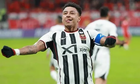 Here we go! Lingard gia nhập Corinthians