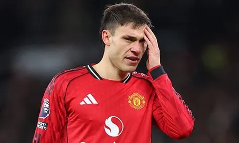 Carrick hé lộ lý do Ugarte ít được thi đấu tại MU